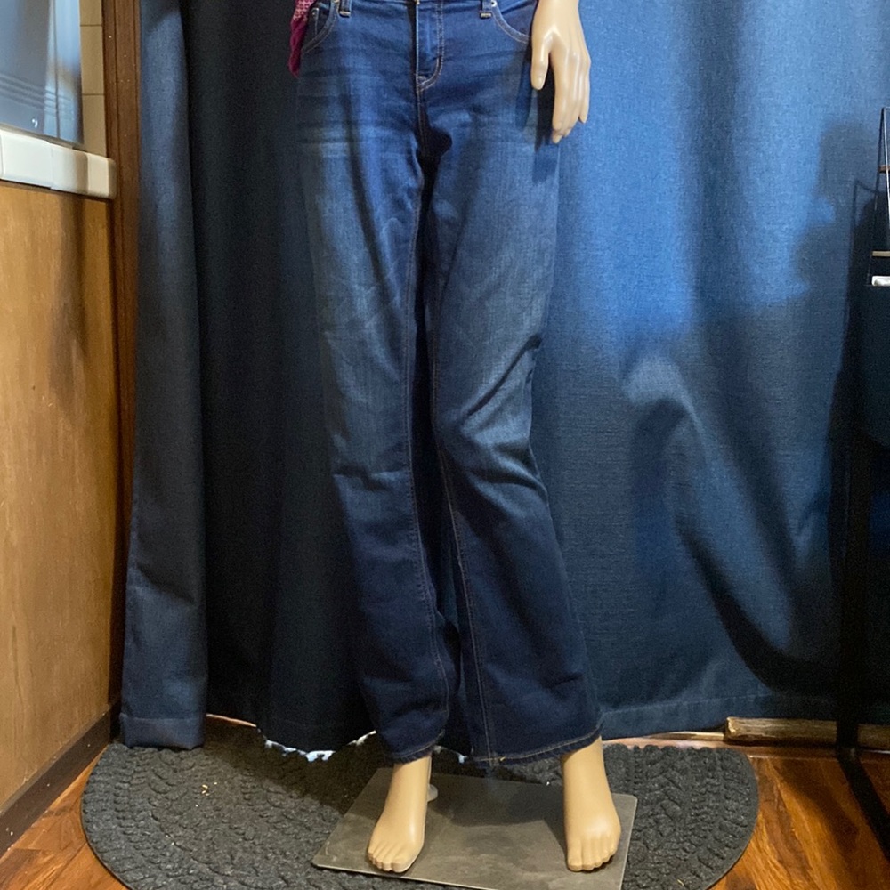 Woman’s Aeropostale jeans Size 12. Like new Condition.